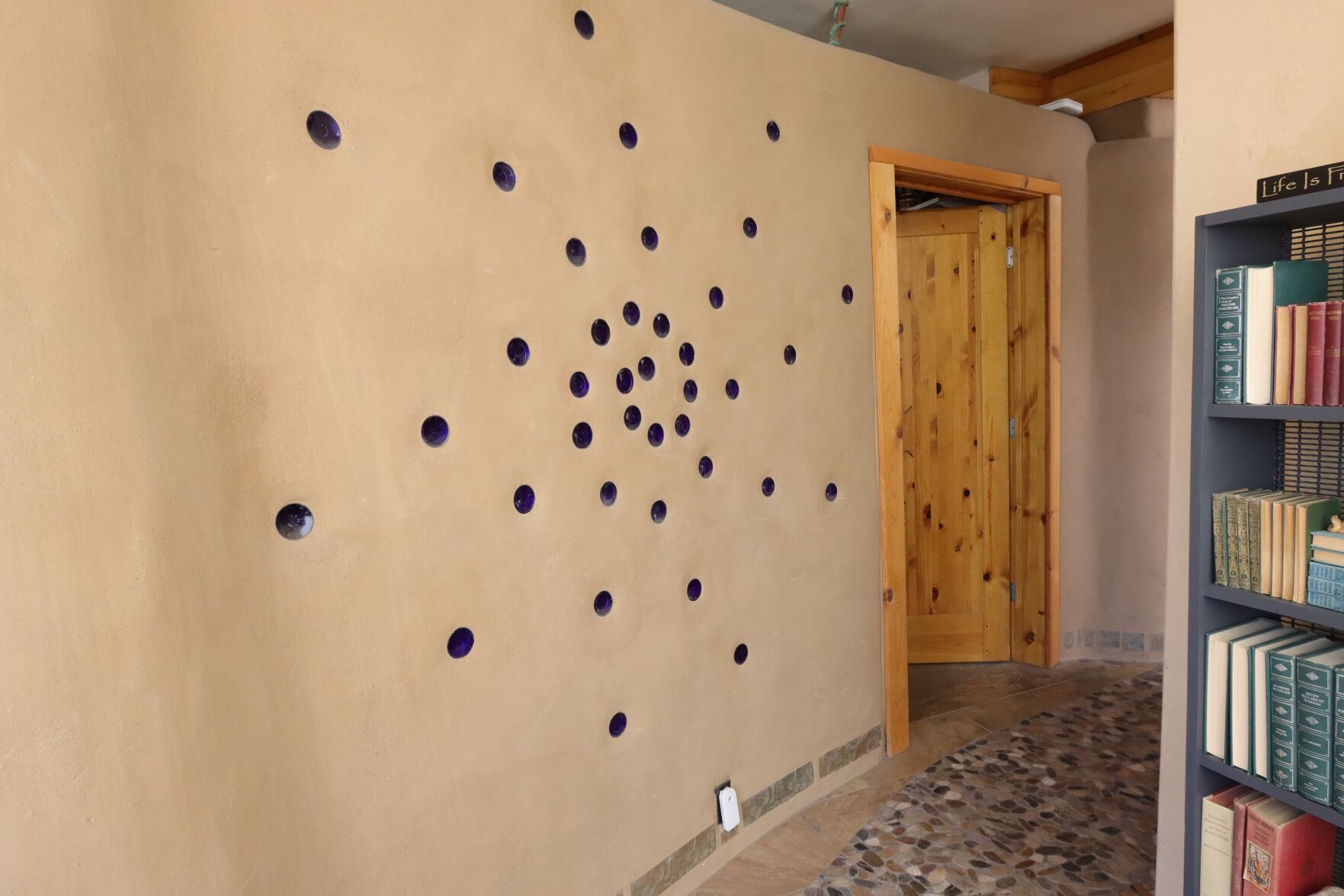 Hallway_wall.JPG